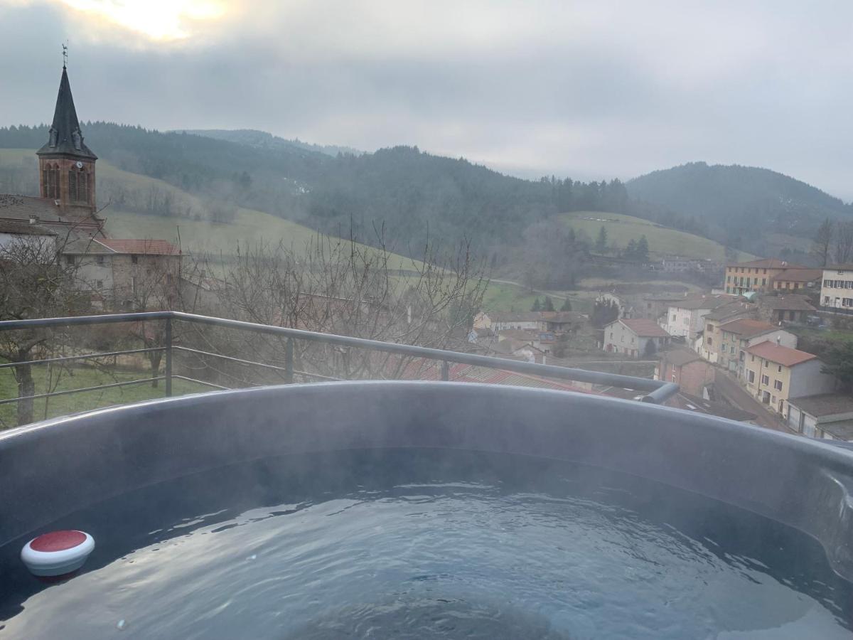 Bed and Breakfast Domaine De La Rue De La Tour Valsonne Exterior foto