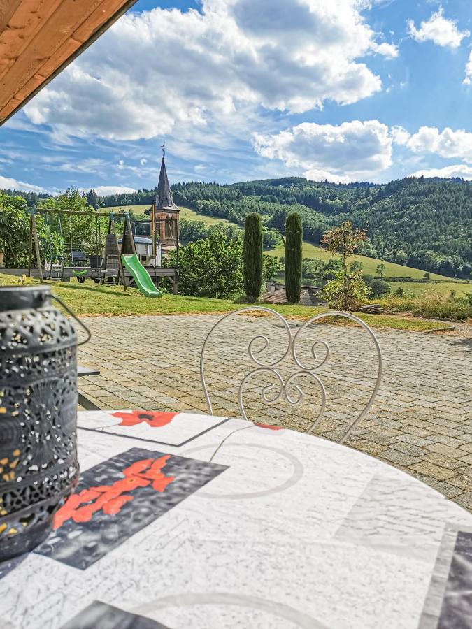 Bed and Breakfast Domaine De La Rue De La Tour Valsonne Exterior foto